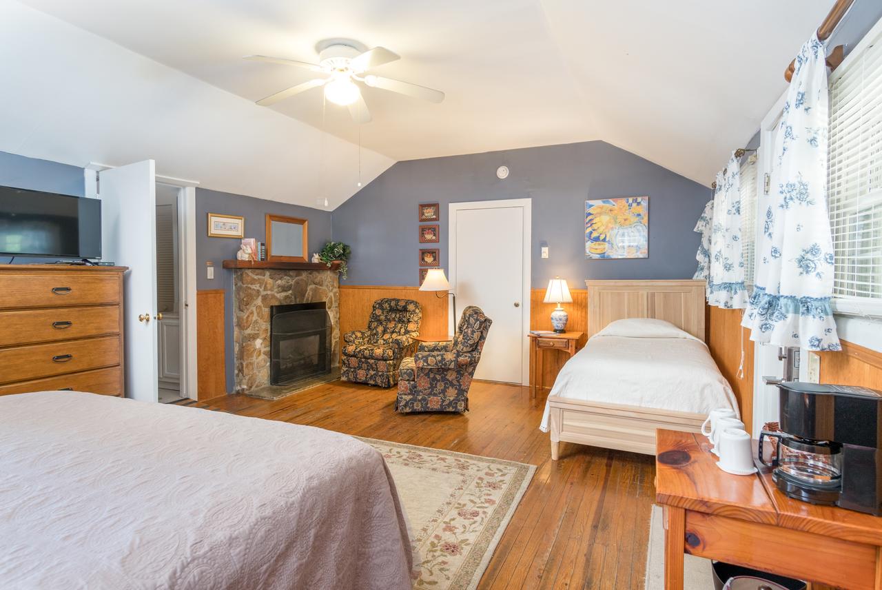 Highland Lake Inn & Resort - Flat Rock - thumb 27