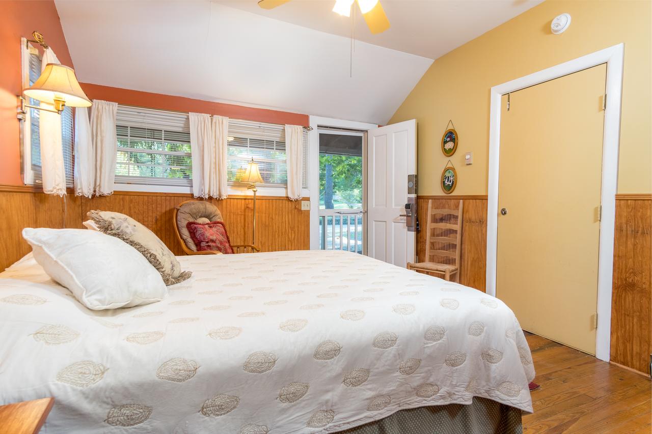 Highland Lake Inn & Resort - Flat Rock - thumb 5