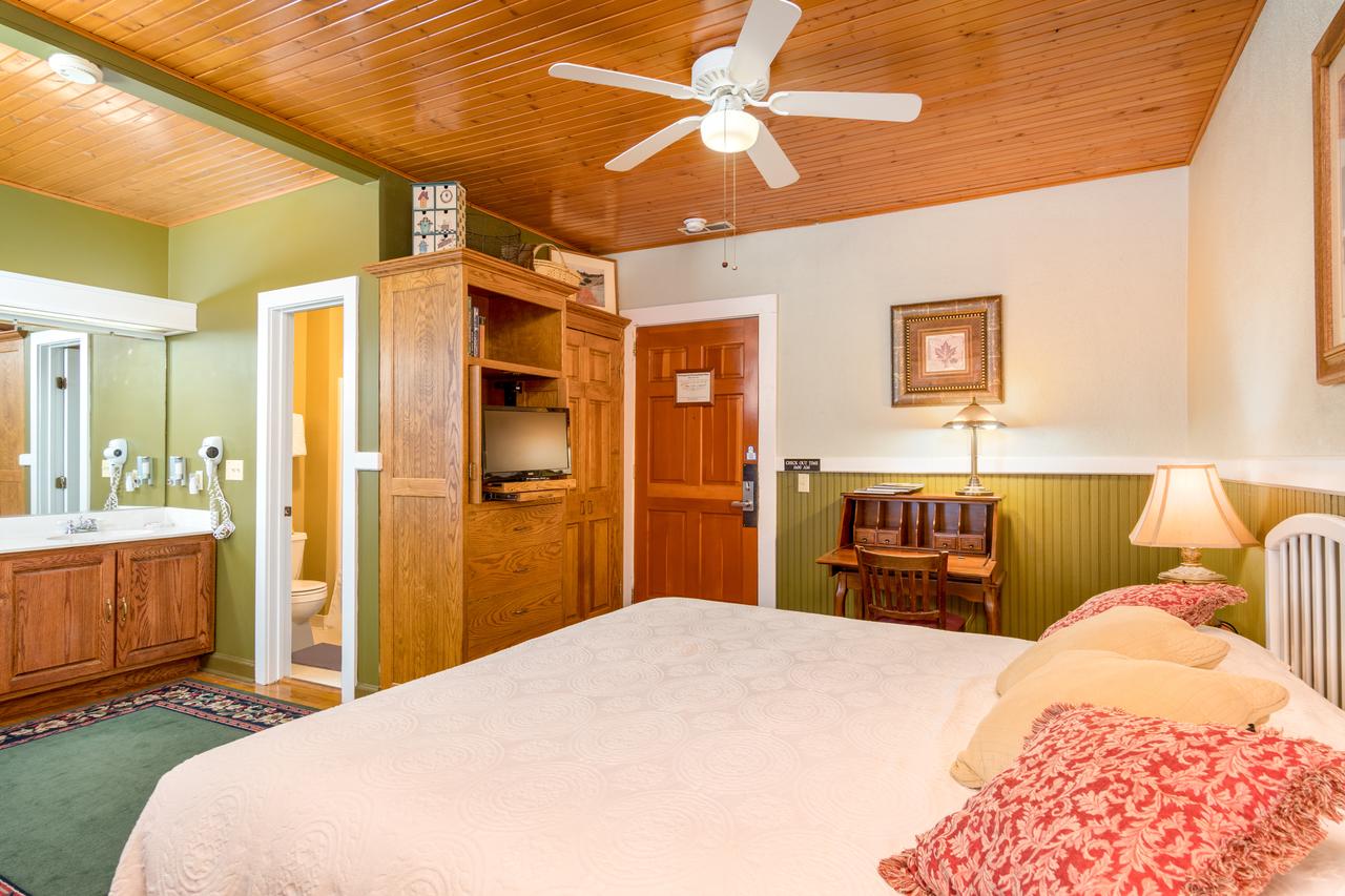 Highland Lake Inn & Resort - Flat Rock - thumb 13