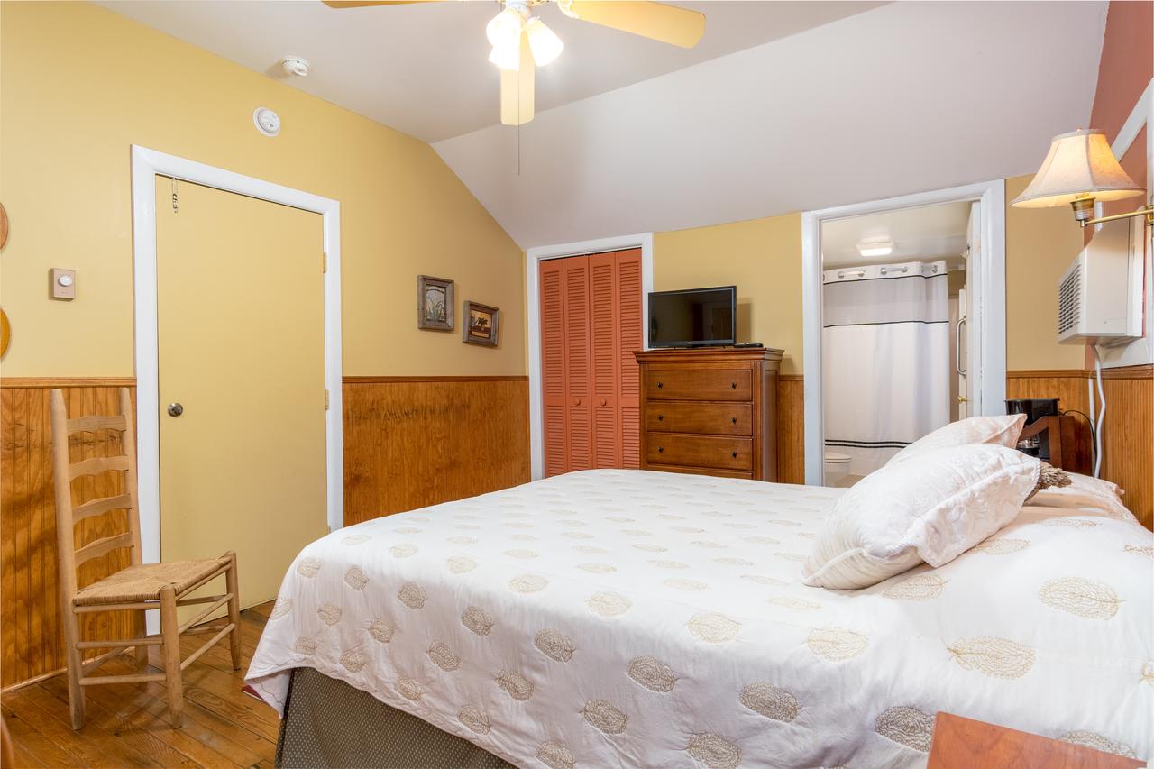 Highland Lake Inn & Resort - Flat Rock - thumb 6