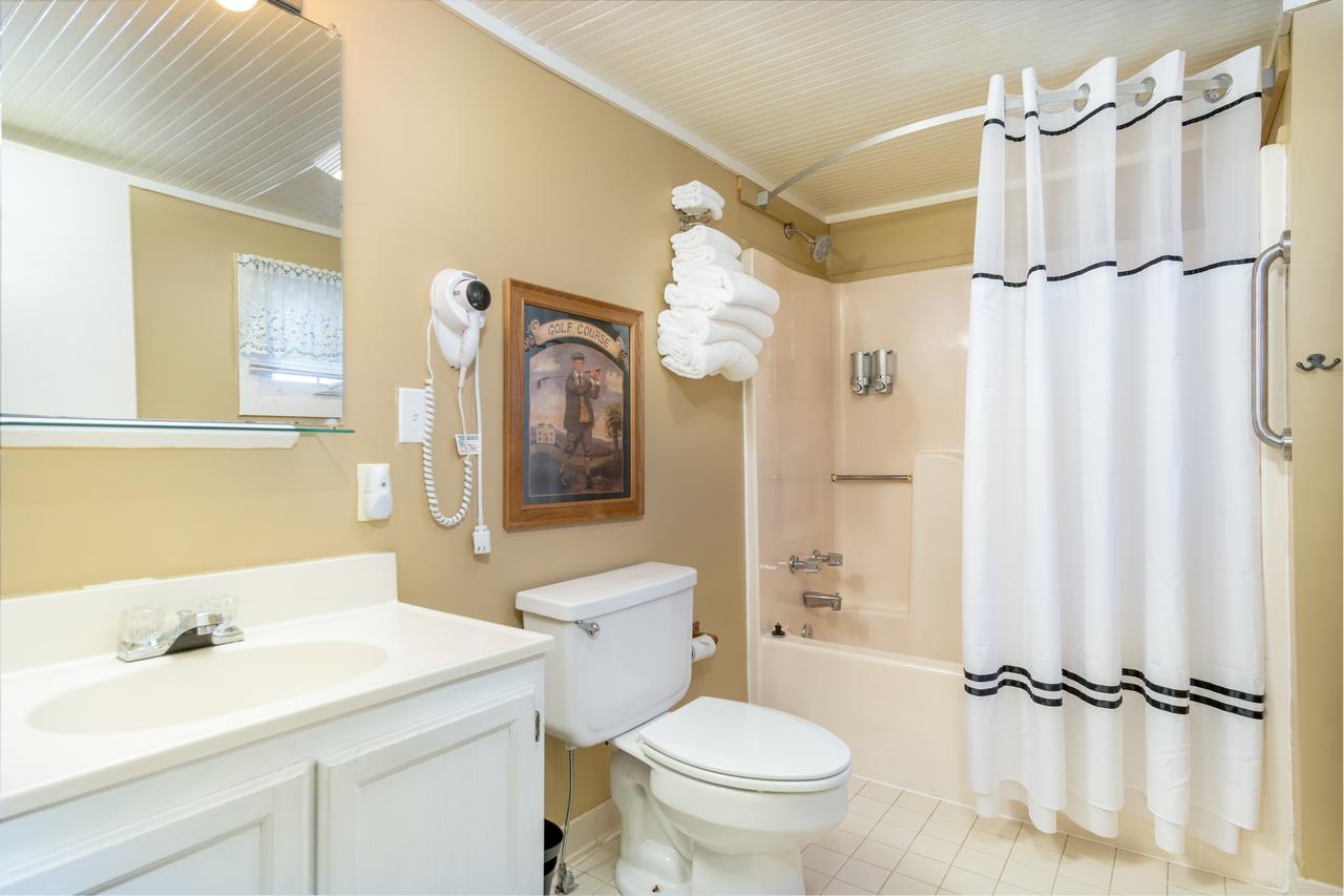 Highland Lake Inn & Resort - Flat Rock - thumb 3