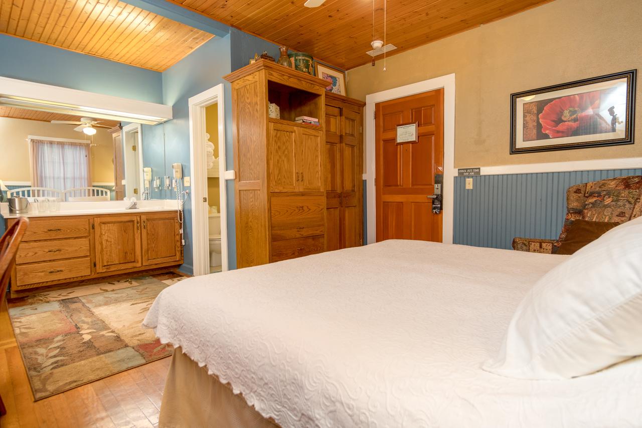 Highland Lake Inn & Resort - Flat Rock - thumb 19