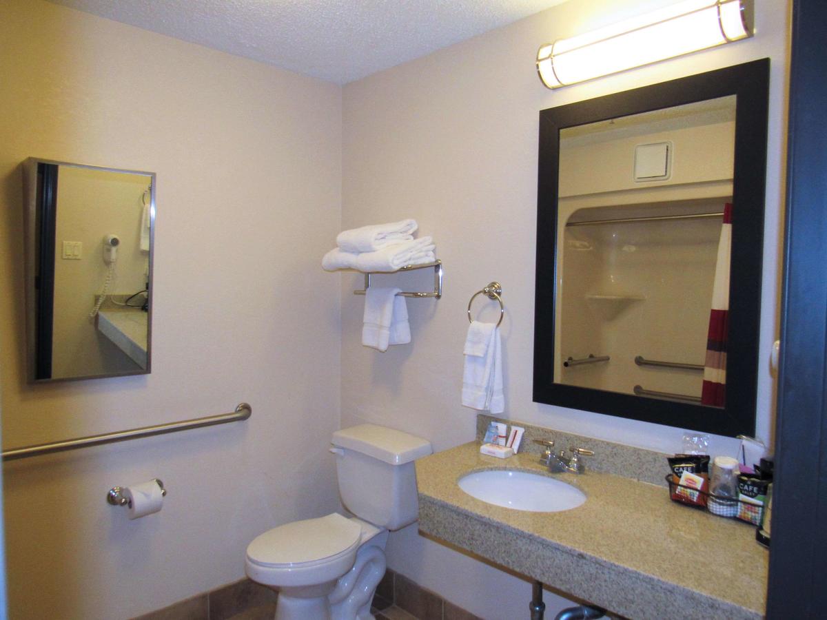 Red Roof Inn Fargo - I-94/Medical Center - thumb 9