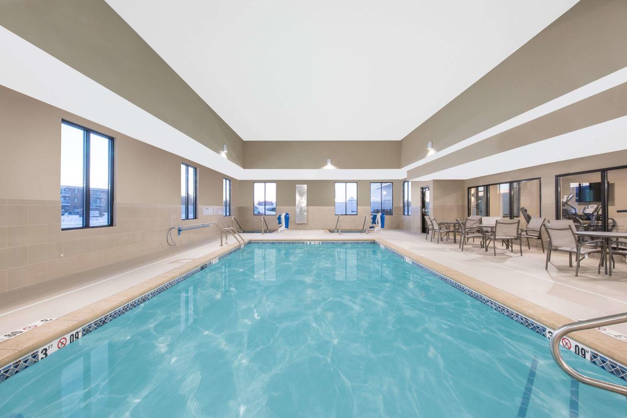 Hawthorn Suites By Wyndham Fargo - thumb 44