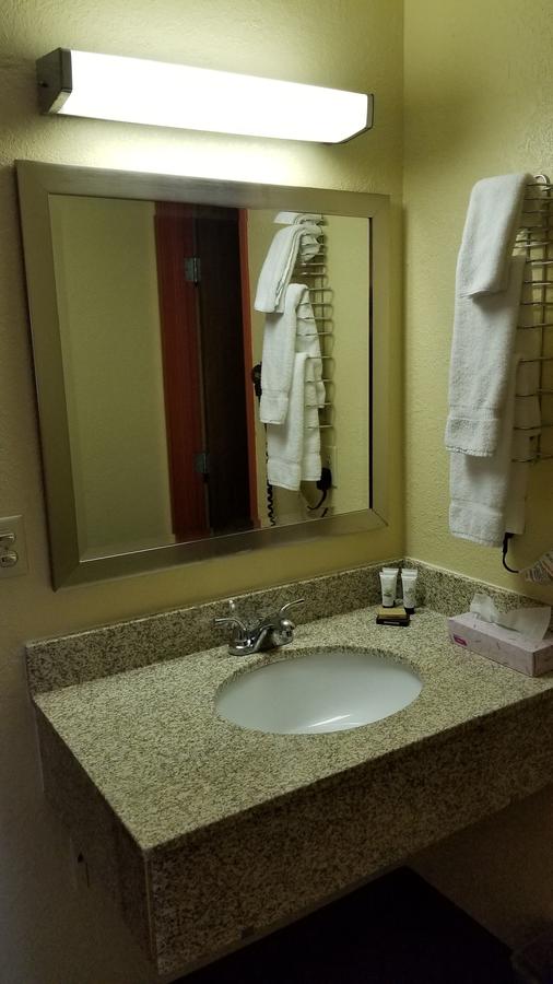 Red River Inn & Suites Fargo - thumb 11