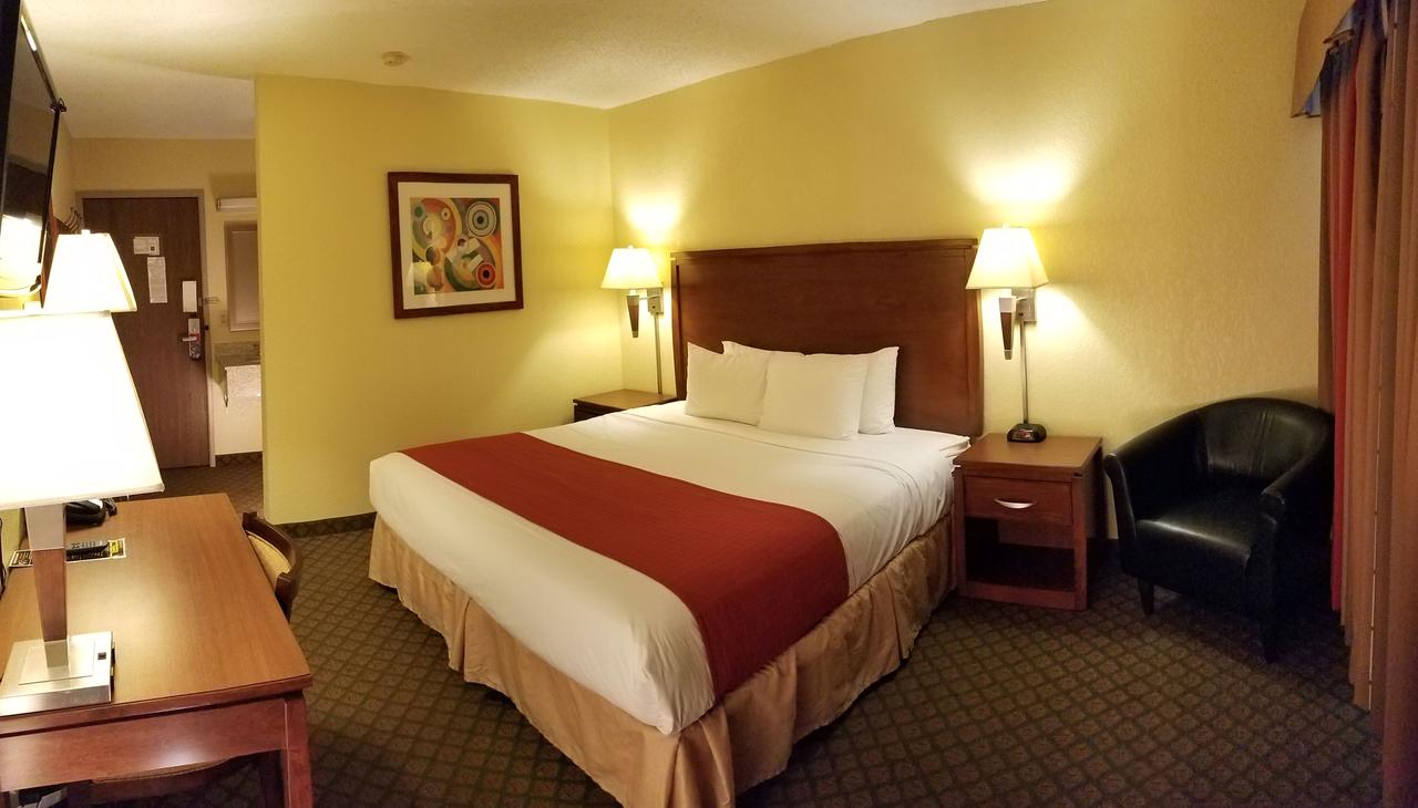 Red River Inn & Suites Fargo - thumb 12