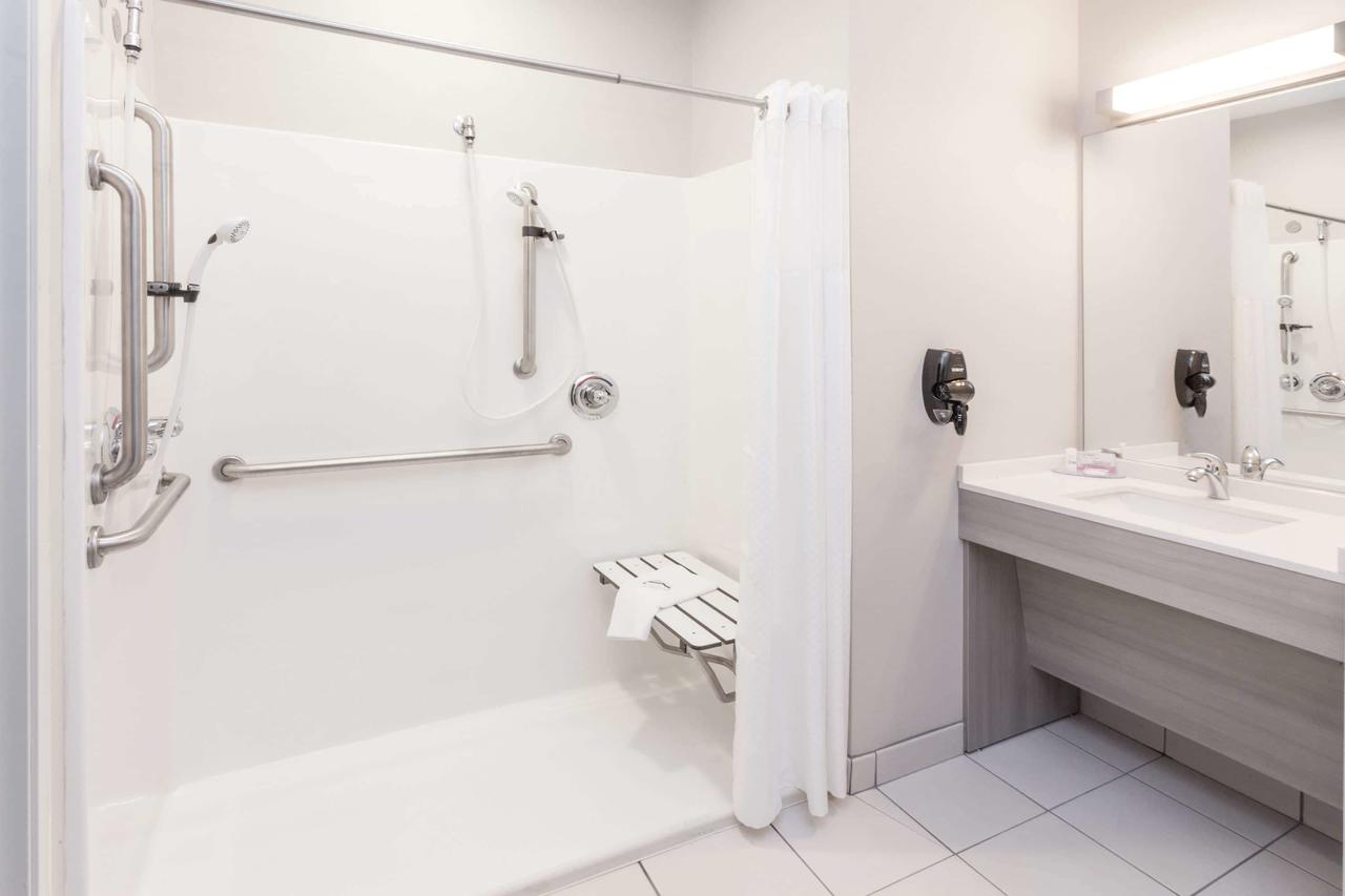 Microtel Inn & Suites By Wyndham West Fargo Near Medical Center - thumb 19