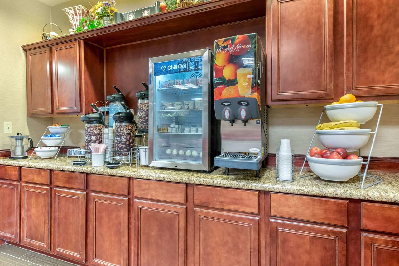 Comfort Suites Findlay I-75 - thumb 9