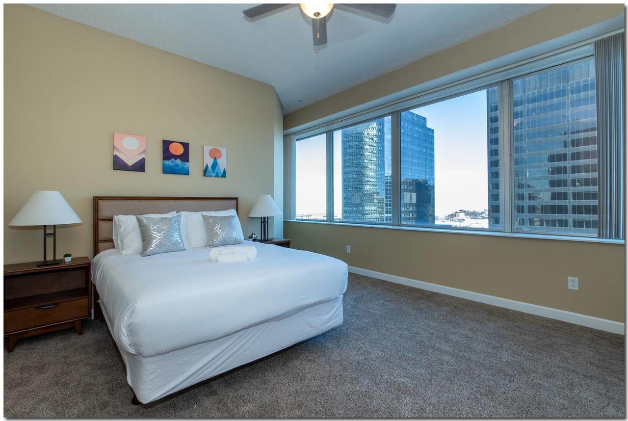 Central & Spacious Downtown Gem - thumb 33