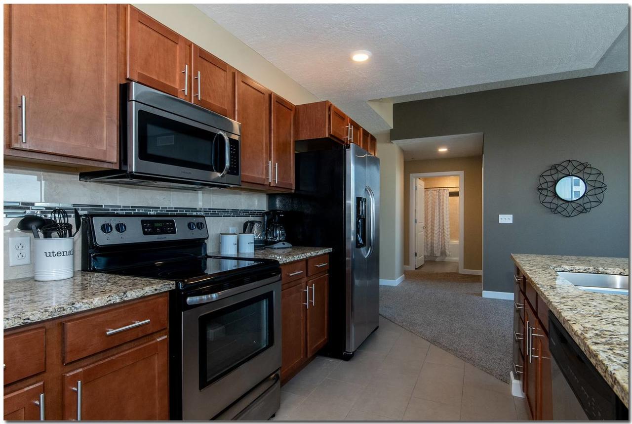 Central & Spacious Downtown Gem - thumb 37