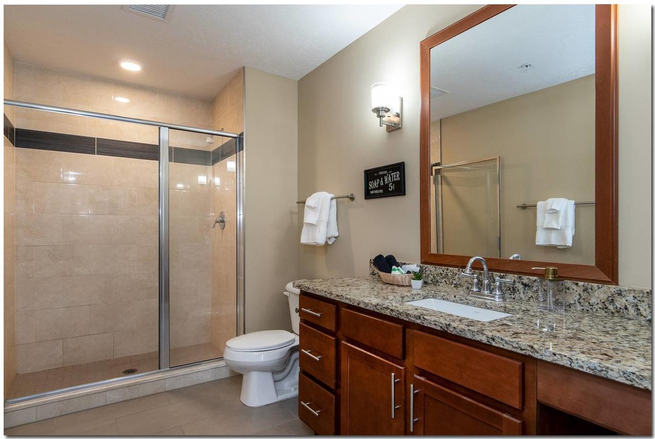 Central & Spacious Downtown Gem - thumb 32