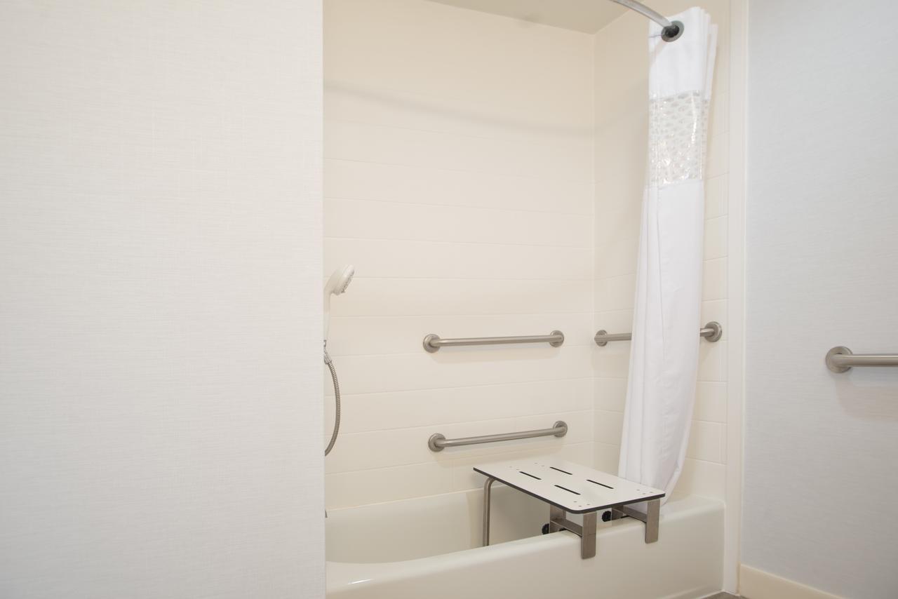 Hampton Inn Tiffin - thumb 34