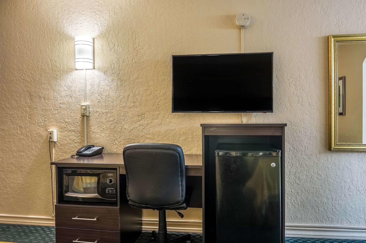 Rodeway Inn Broken Bow - thumb 23