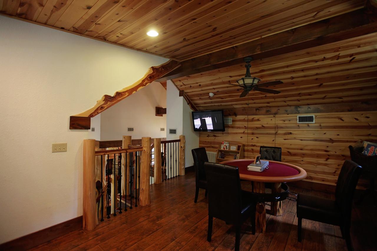 Bronco Lodge Cabin Broken Bow Cabin - thumb 19