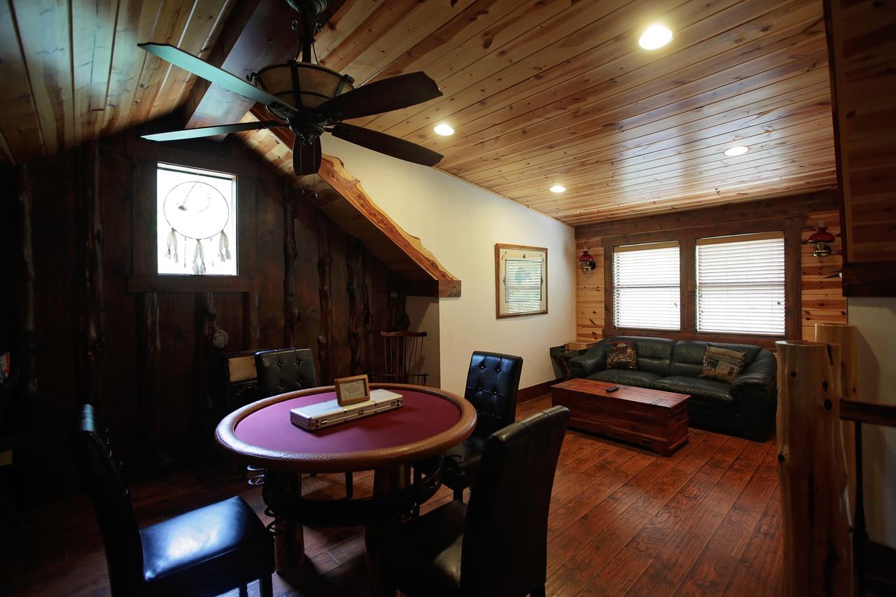 Bronco Lodge Cabin Broken Bow Cabin - thumb 11