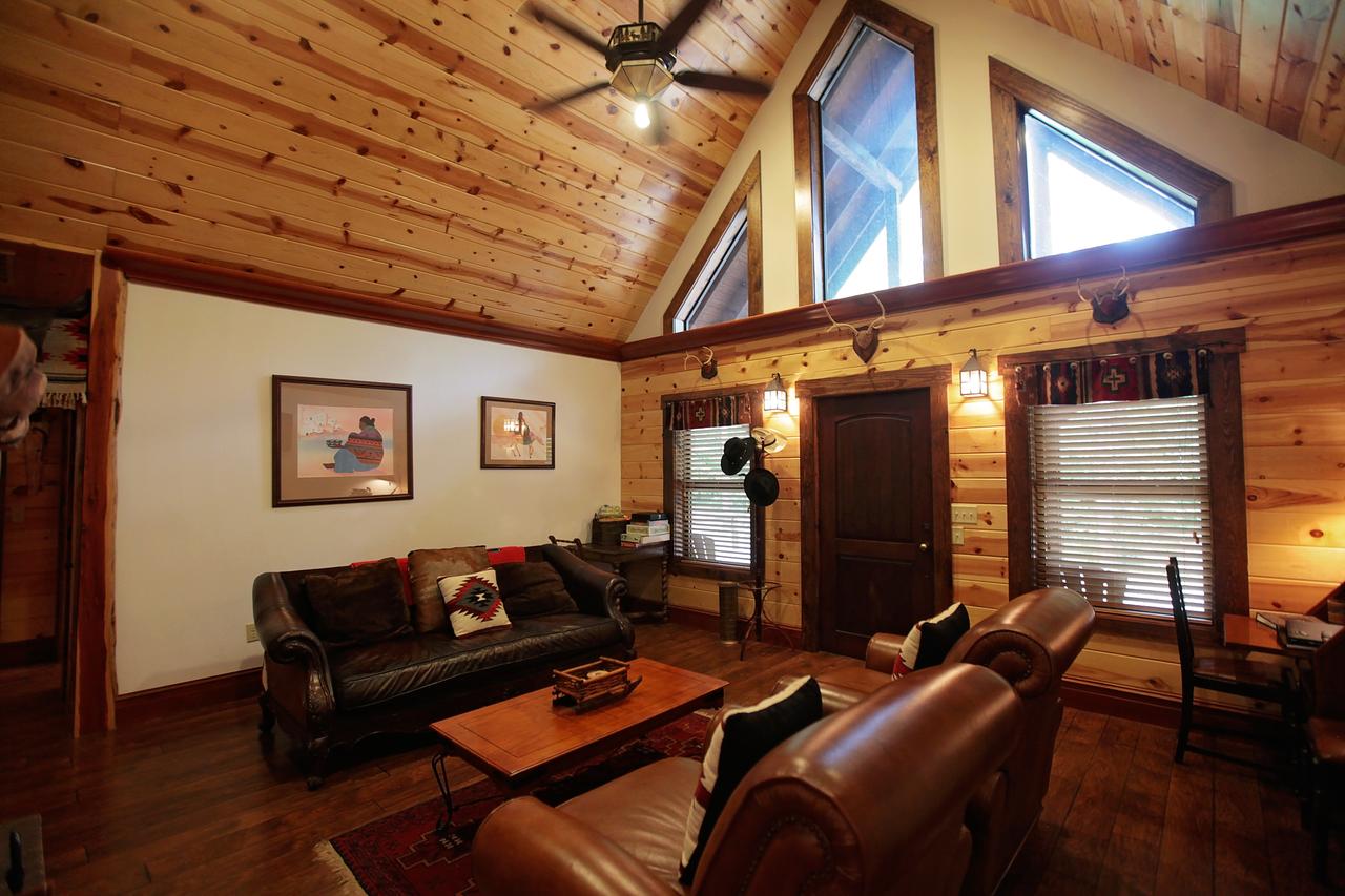 Wisdom Creek Cabin Broken Bow Cabin - thumb 19