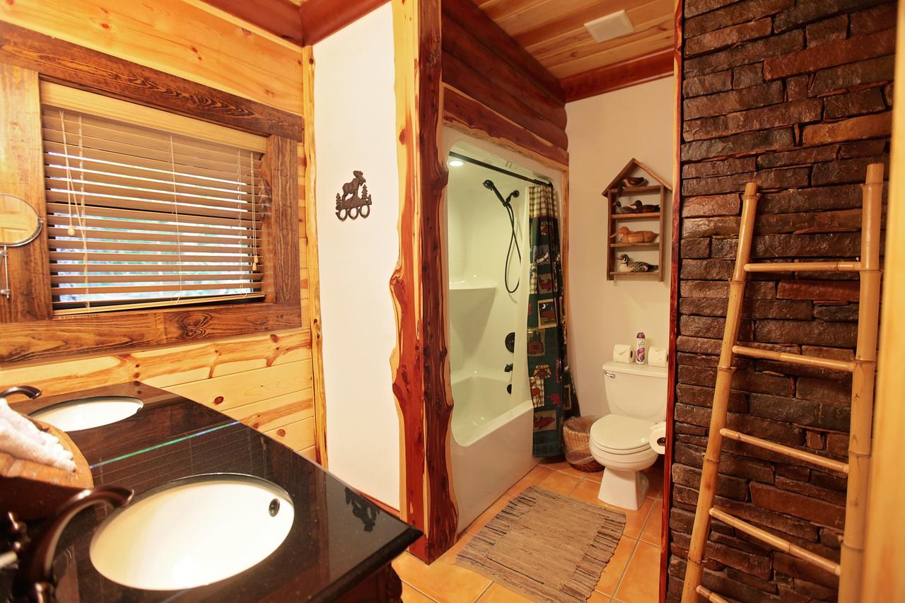 Wisdom Creek Cabin Broken Bow Cabin - thumb 2