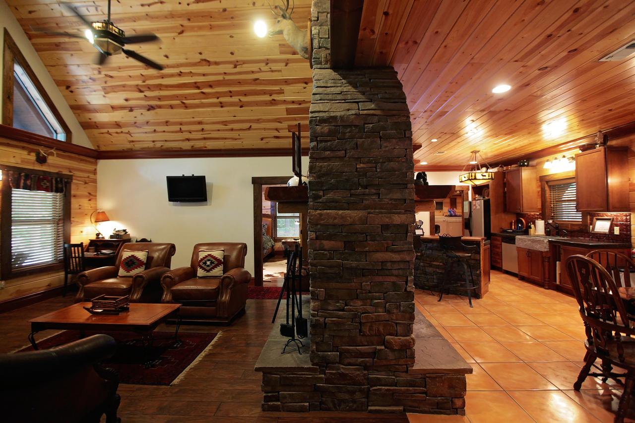 Wisdom Creek Cabin Broken Bow Cabin - thumb 14