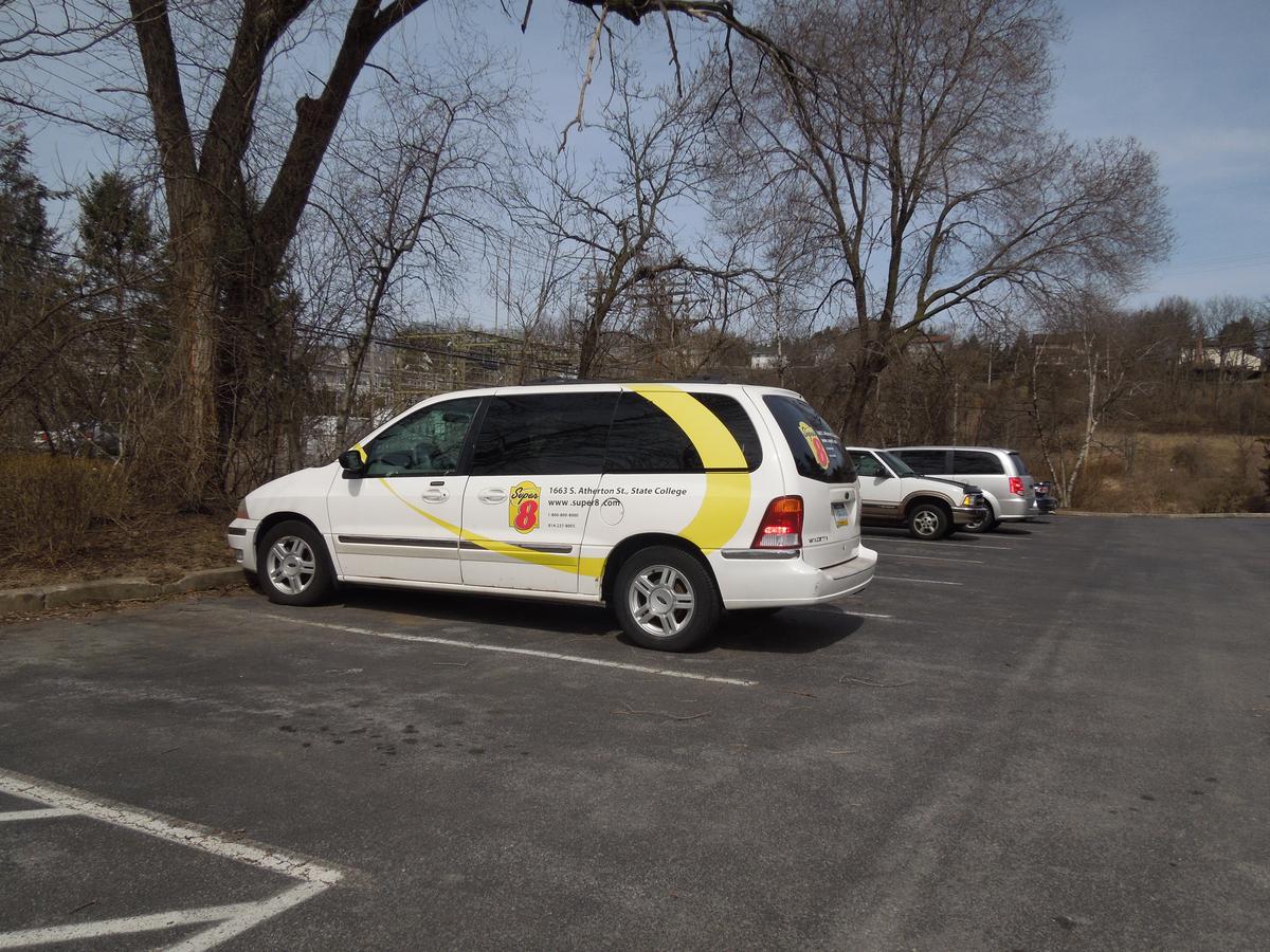 Super 8 By Wyndham State College - thumb 22