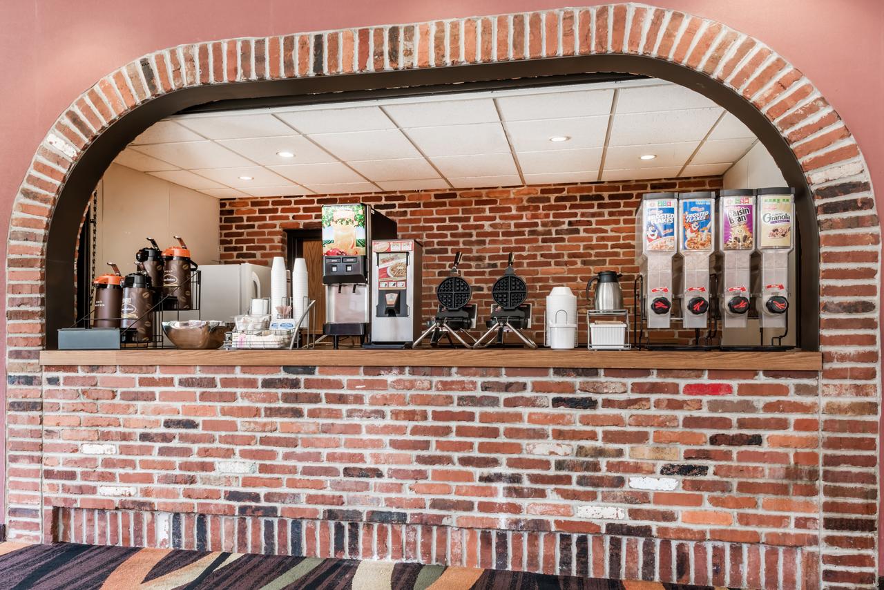 Super 8 By Wyndham State College - thumb 14