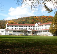 Shawnee Inn and Golf Resort - Tourism House