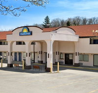 Days Inn by Wyndham Monroeville Pittsburgh - Tourism House