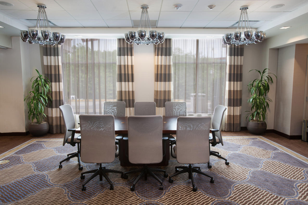 Sheraton Pittsburgh Airport Hotel - thumb 26