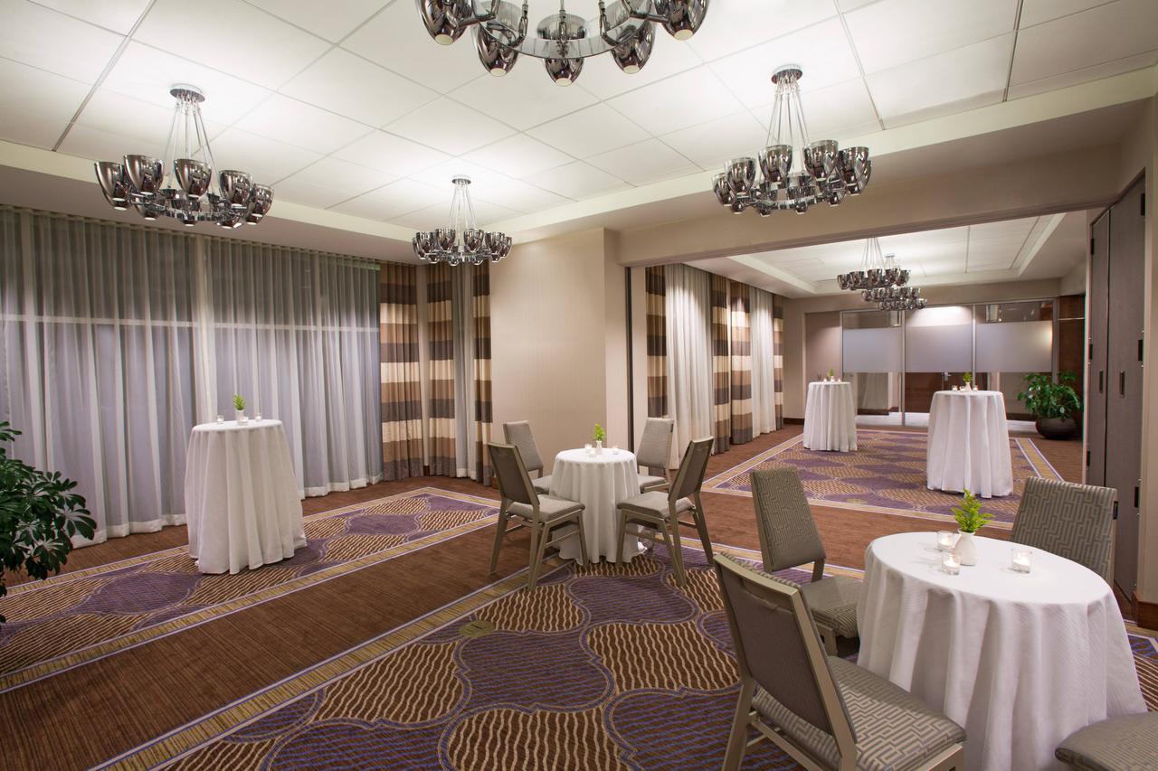 Sheraton Pittsburgh Airport Hotel - thumb 29