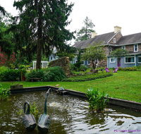 Pennsbury Inn by Wild Wisteria BnB - Tourism House