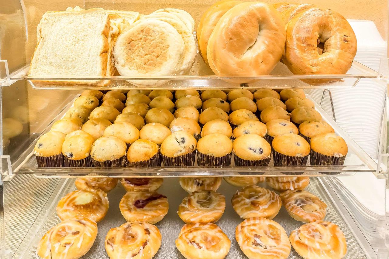 Econo Lodge Philadelphia Airport - thumb 13