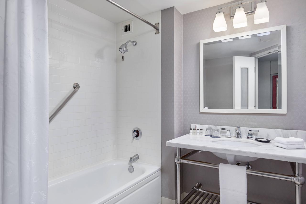 Sheraton Erie Bayfront Hotel - thumb 16