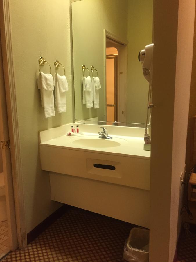 Days Inn By Wyndham Pittsburgh Airport - thumb 15