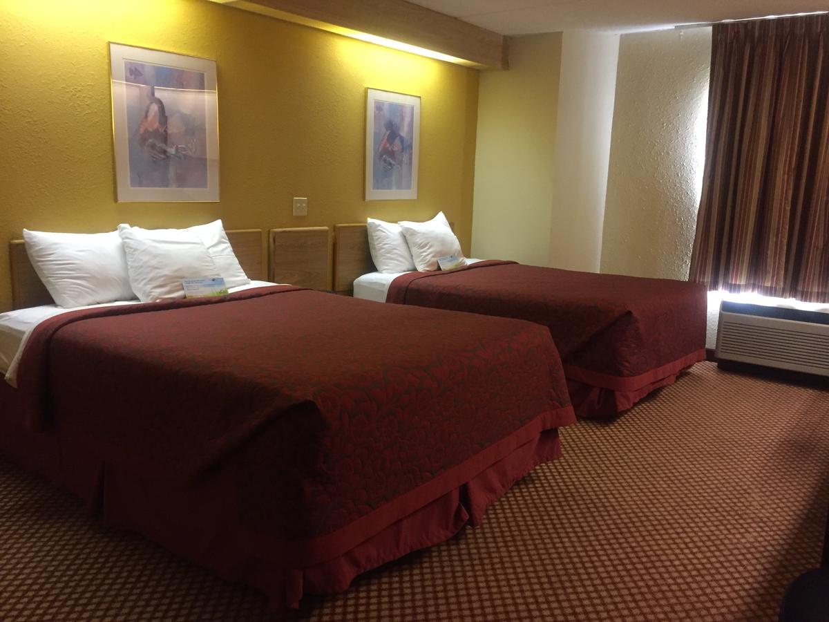 Days Inn By Wyndham Pittsburgh Airport - thumb 2