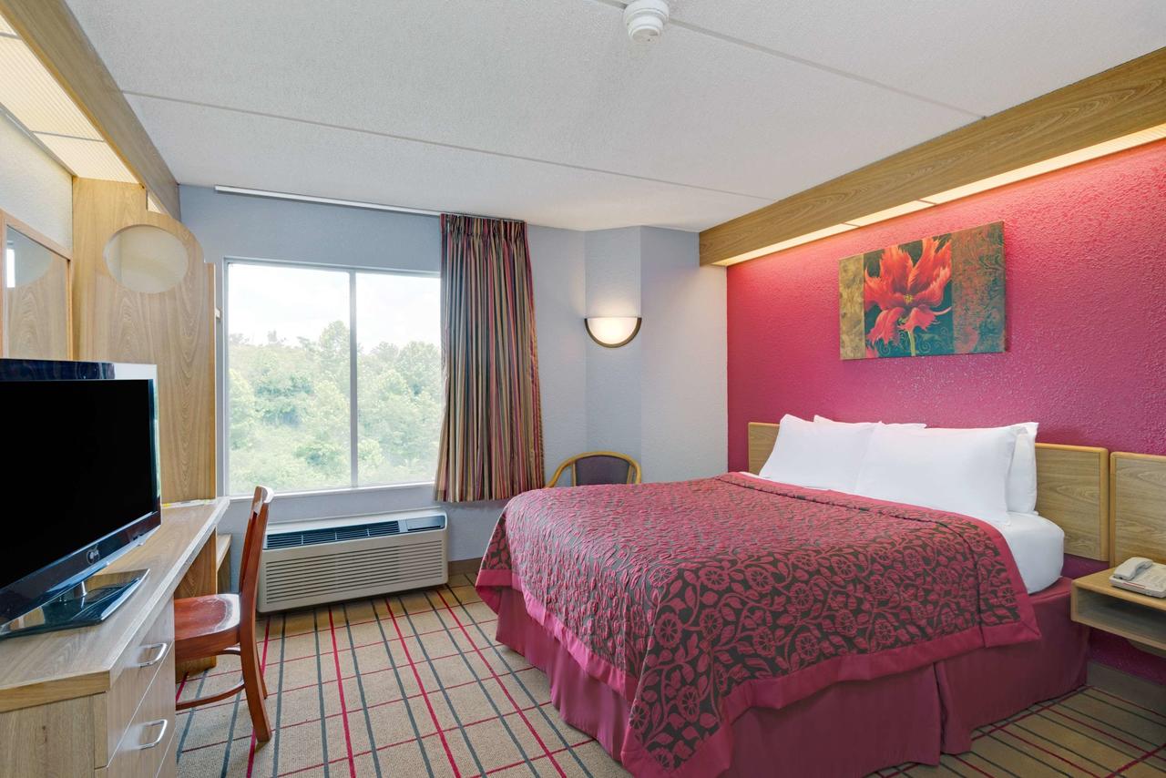 Days Inn By Wyndham Pittsburgh Airport - thumb 24