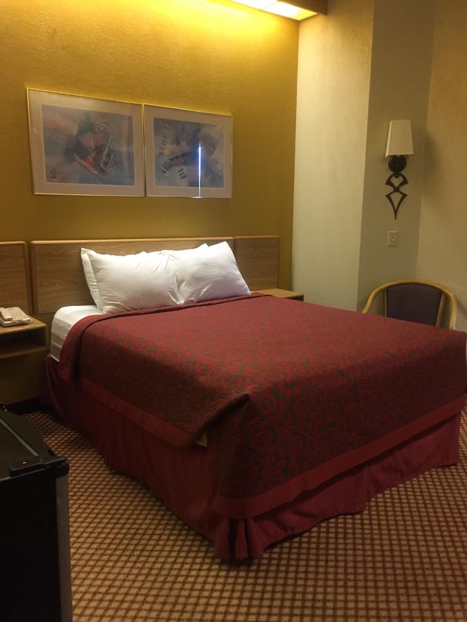 Days Inn By Wyndham Pittsburgh Airport - thumb 10