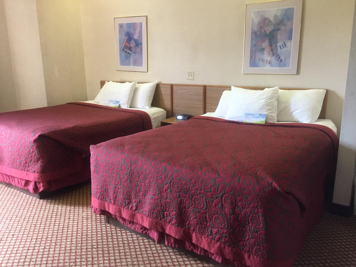 Days Inn By Wyndham Pittsburgh Airport - thumb 5