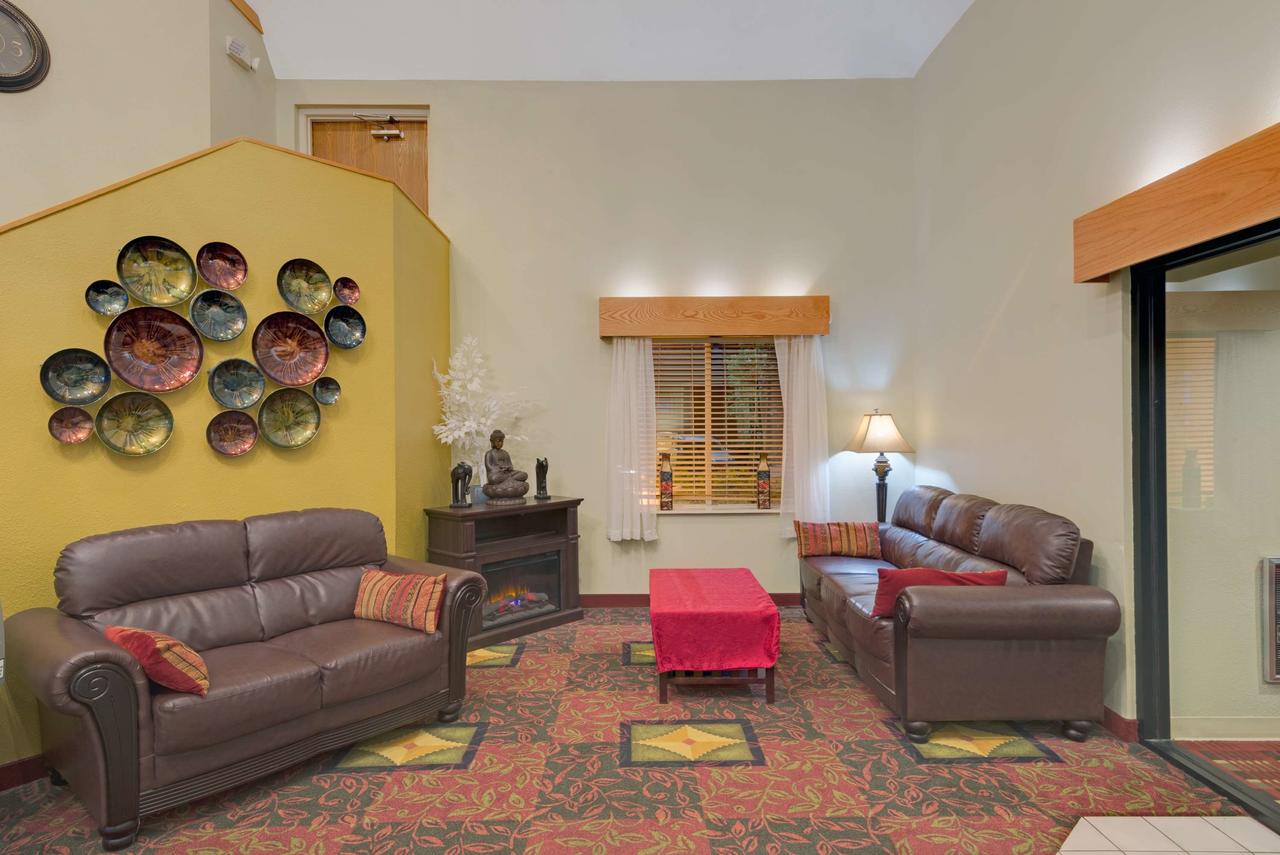 Days Inn By Wyndham Pittsburgh Airport - thumb 32