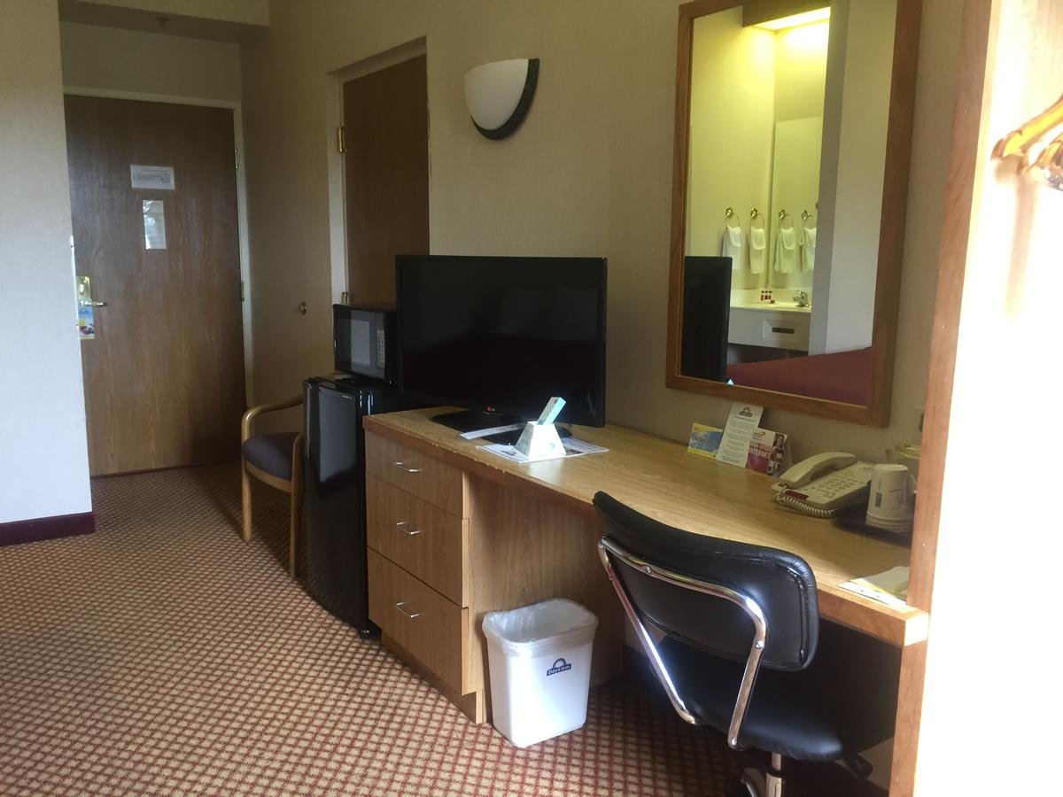 Days Inn By Wyndham Pittsburgh Airport - thumb 7