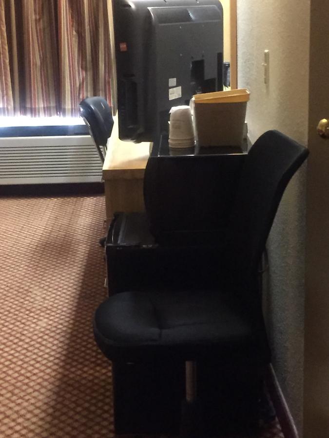 Days Inn By Wyndham Pittsburgh Airport - thumb 6