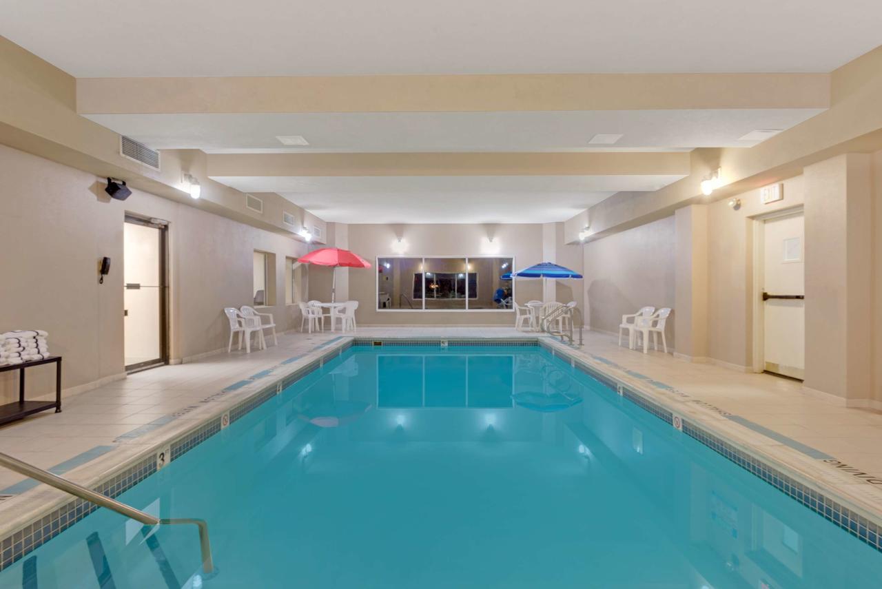 Days Inn By Wyndham Pittsburgh Airport - thumb 22