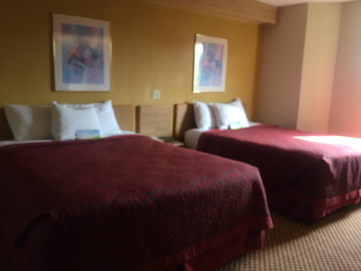 Days Inn By Wyndham Pittsburgh Airport - thumb 21