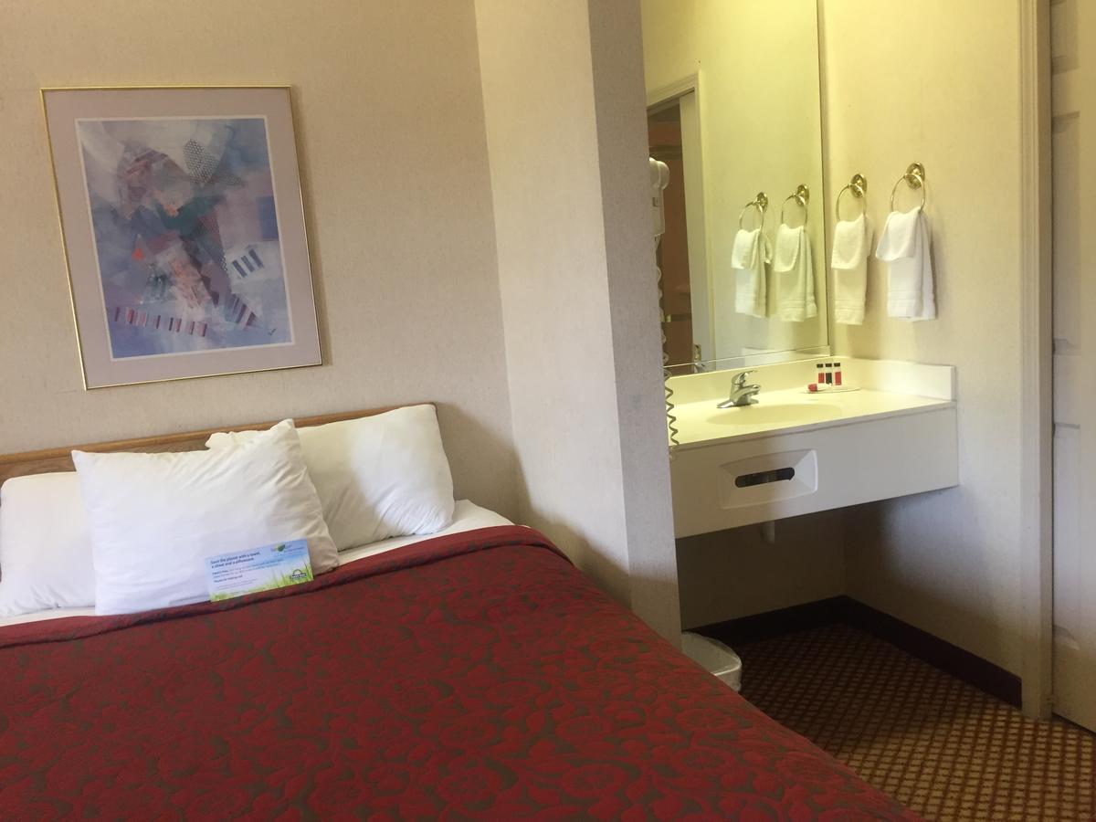 Days Inn By Wyndham Pittsburgh Airport - thumb 4