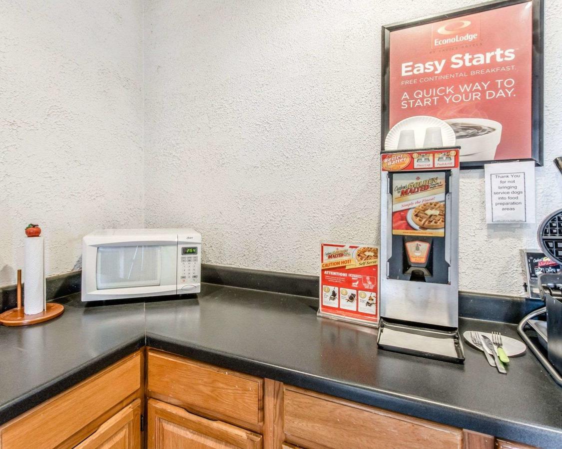 Econo Lodge Altoona I-99 - thumb 19
