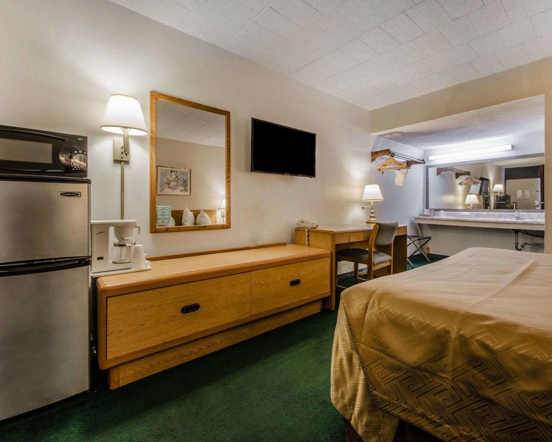 Econo Lodge Altoona I-99 - thumb 5