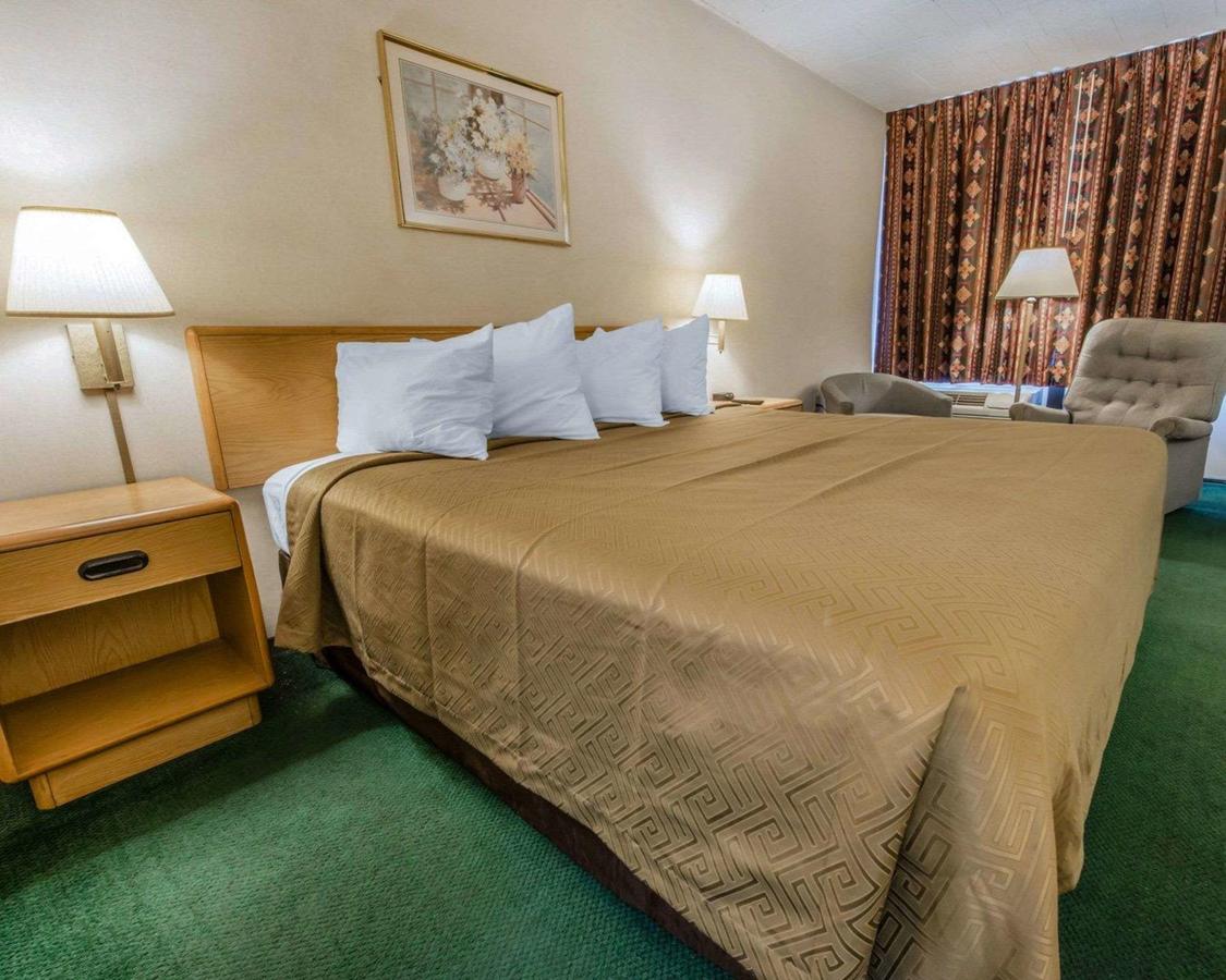 Econo Lodge Altoona I-99 - thumb 8