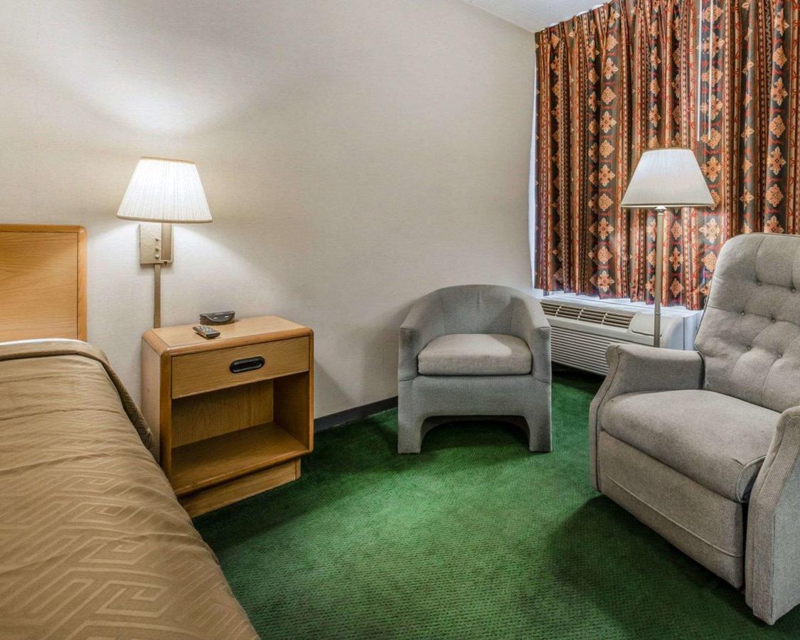 Econo Lodge Altoona I-99 - thumb 13