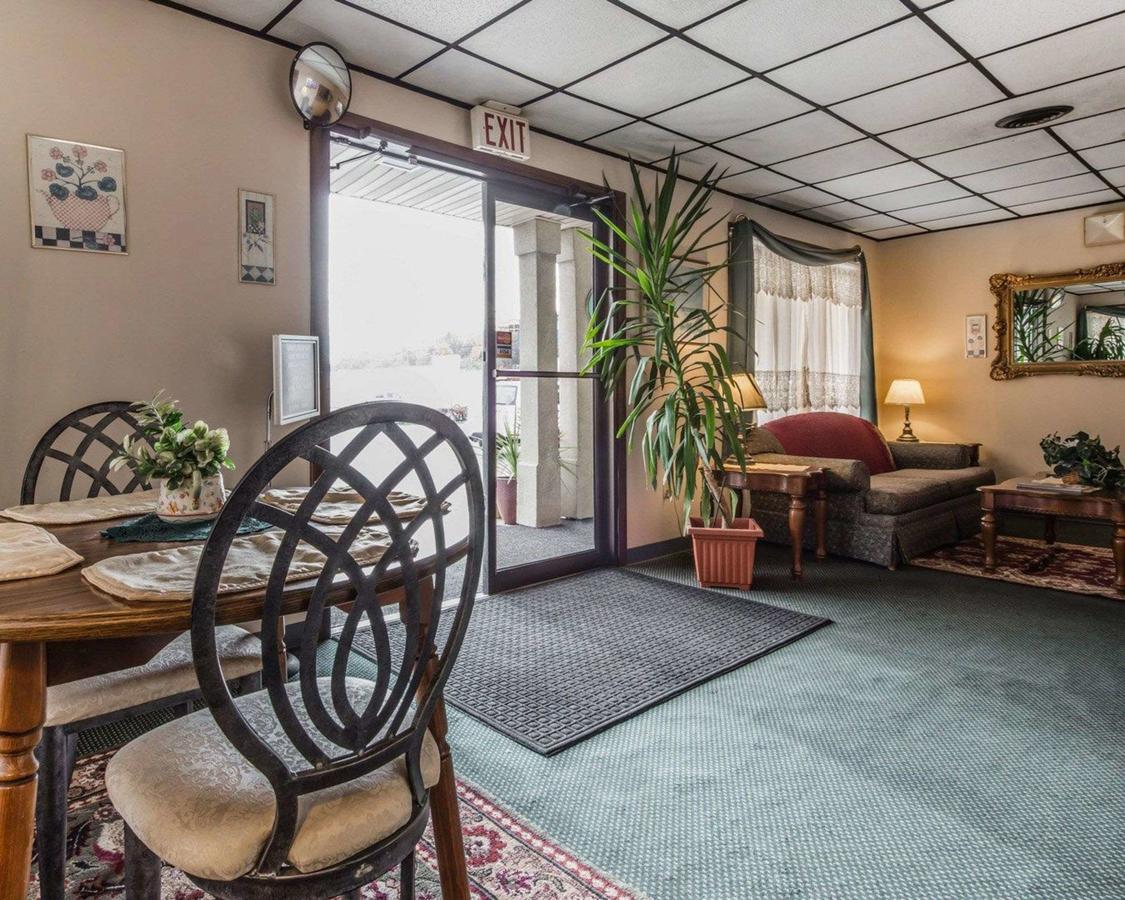 Econo Lodge Altoona I-99 - thumb 6