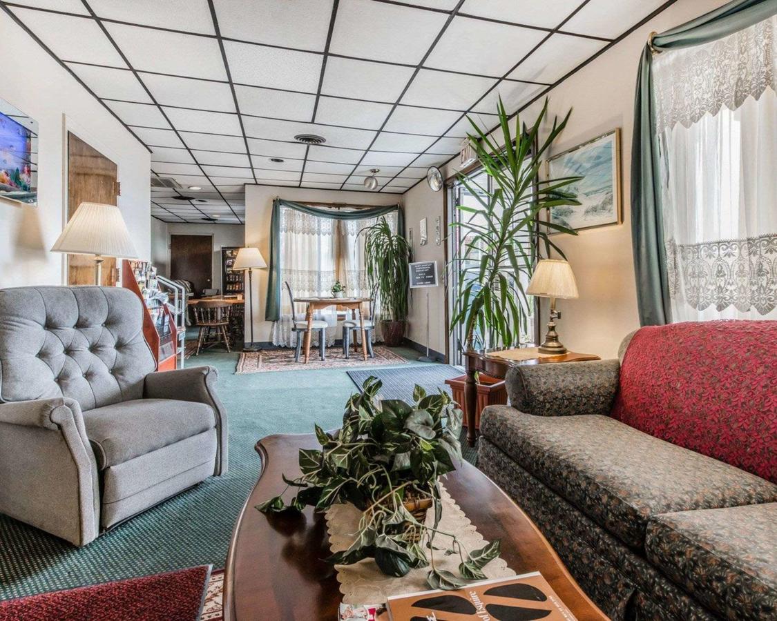 Econo Lodge Altoona I-99 - thumb 23