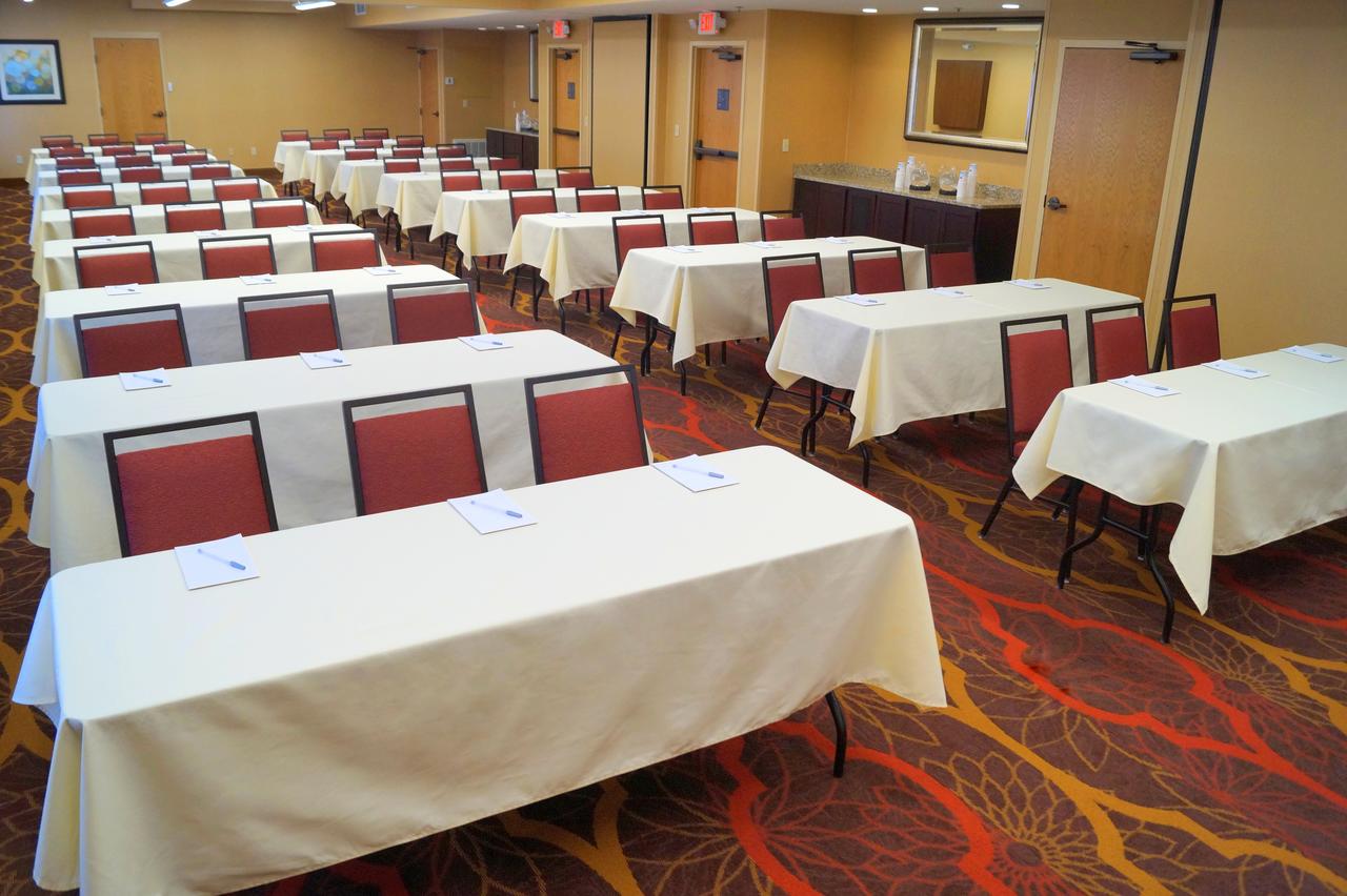 Hampton Inn Altoona - thumb 25