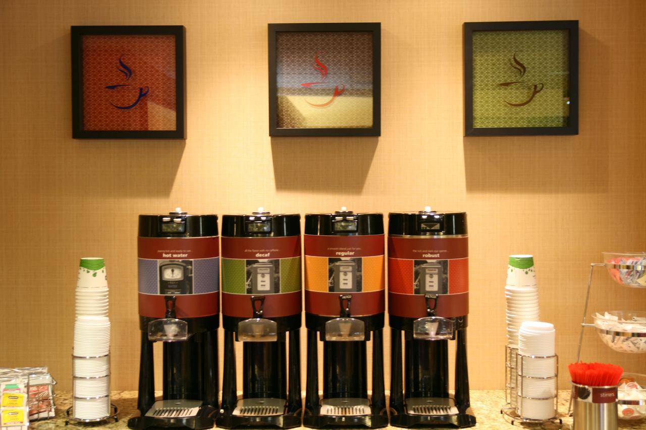 Hampton Inn Altoona - thumb 28